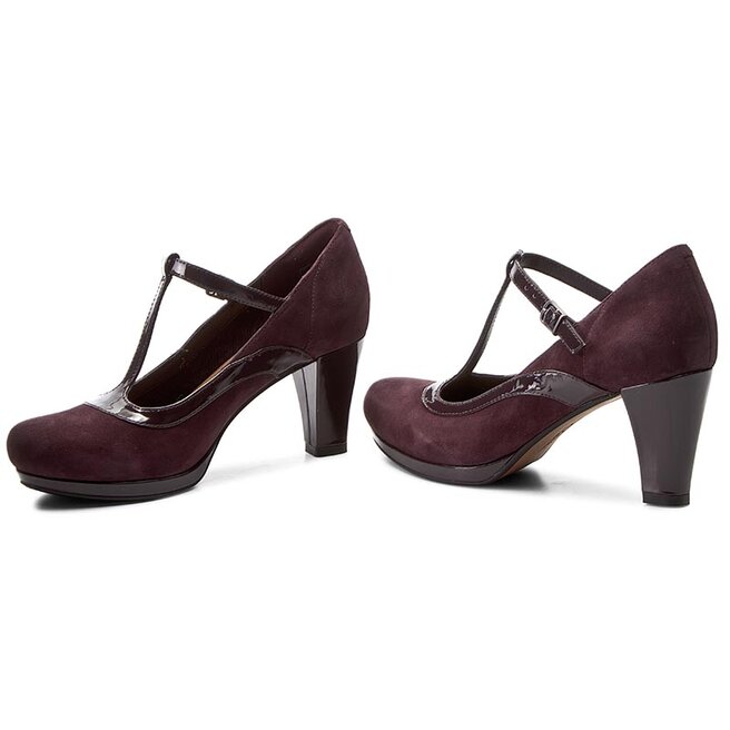 Clarks chorus pitch deals