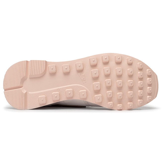 Nike internationalist best sale light soft pink