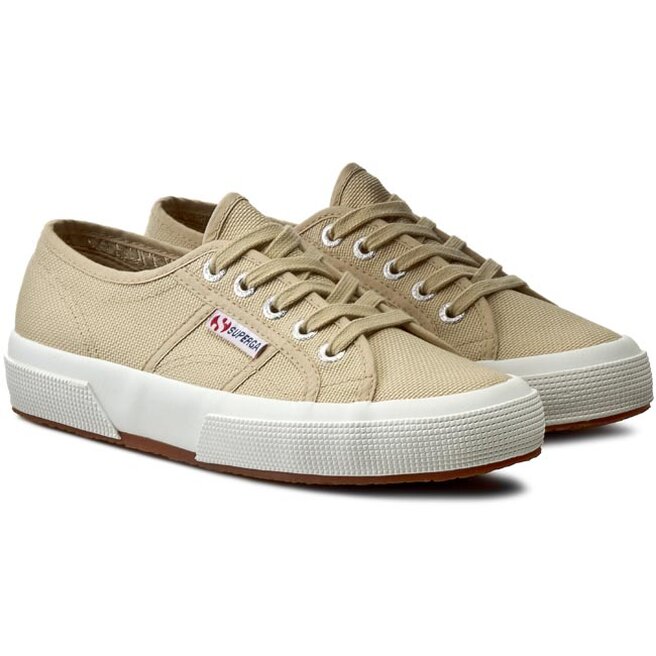 Superga colori sale