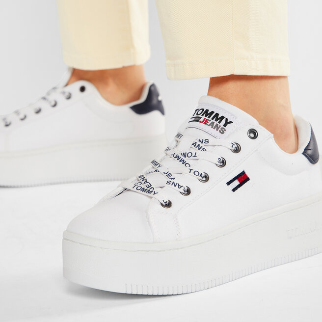 Tommy Jeans Sportcipő Tommy Jeans Iconic Essential Flatform EN0EN01358 White YBR