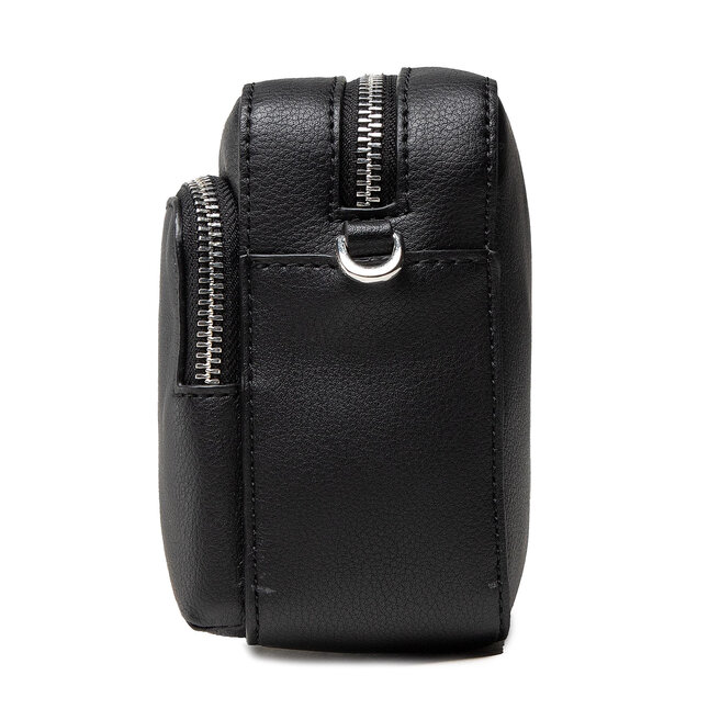 Calvin Klein Дамска чанта Calvin Klein Ck Must Camera Bag W/Pck K60K608410 BLK