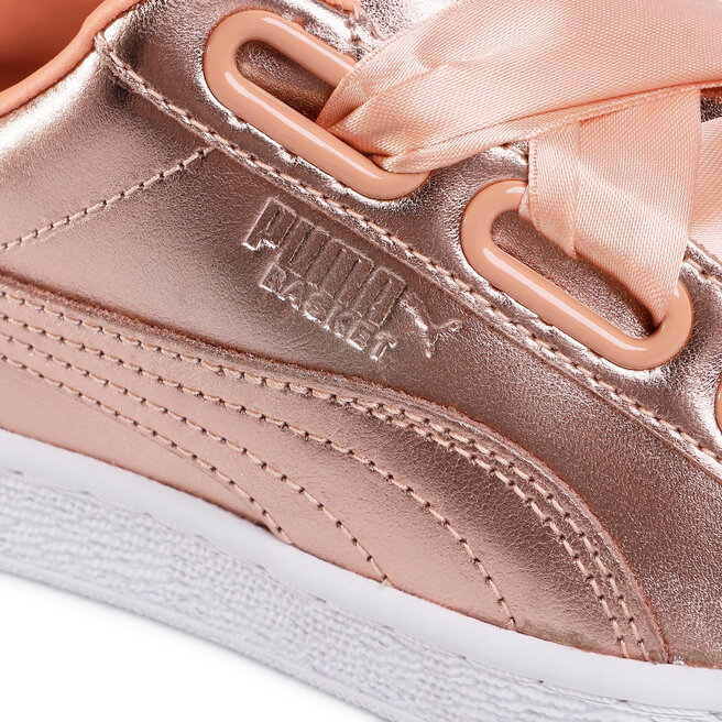 Puma basket heart deals white and gold