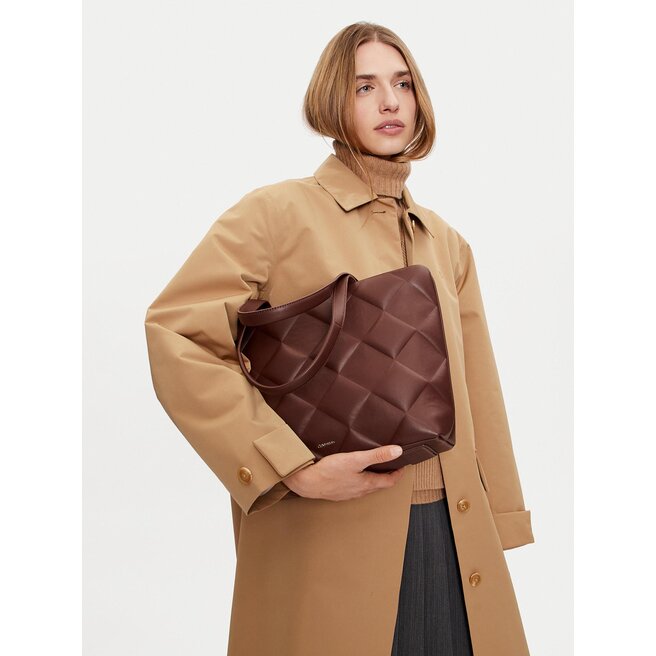 Torebka Calvin Klein Diamond Quilt K60K612906 Brązowy -