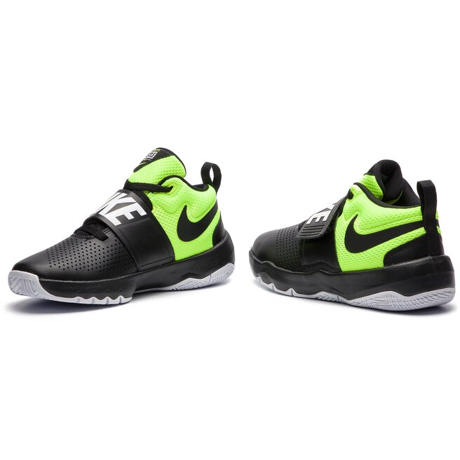 Team hustle discount nike d8