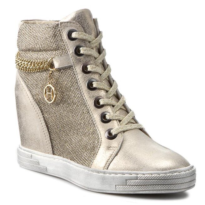 Lucerna zapatillas 2025