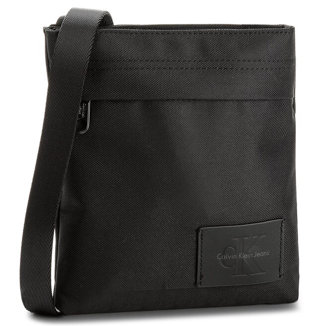 Maža rankinė Calvin Klein Jeans Sport Essential Micro Flatpack K40K400045  910 • Www.eavalyne.lt