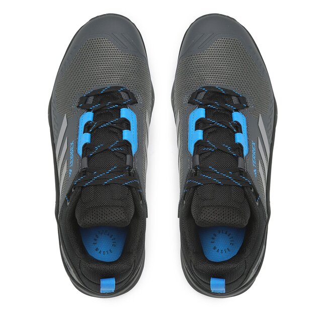 adidas Обувки adidas Terrex Swift R3 HR1338 Cblack/Grethr/Blurus