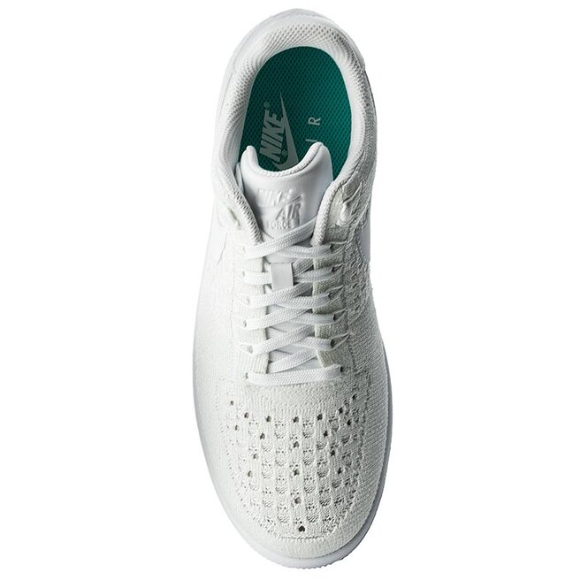 Flyknit low clearance