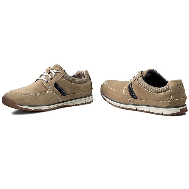 Clarks sales beachmont edge