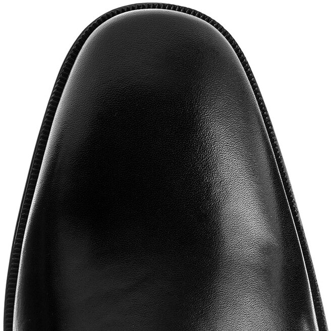 Clarks gilman store step