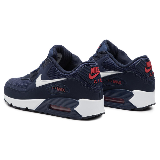 nike vapormax plus white on feet