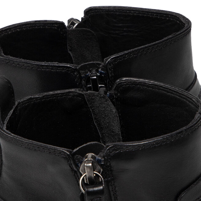 martens boutique online