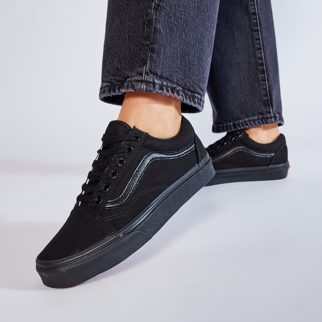 vans full black slip on