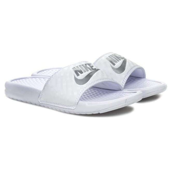 white nike benassi jdi