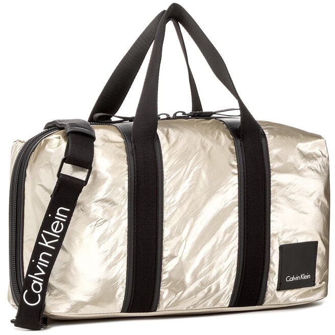 Calvin klein 2025 fluid duffle bag