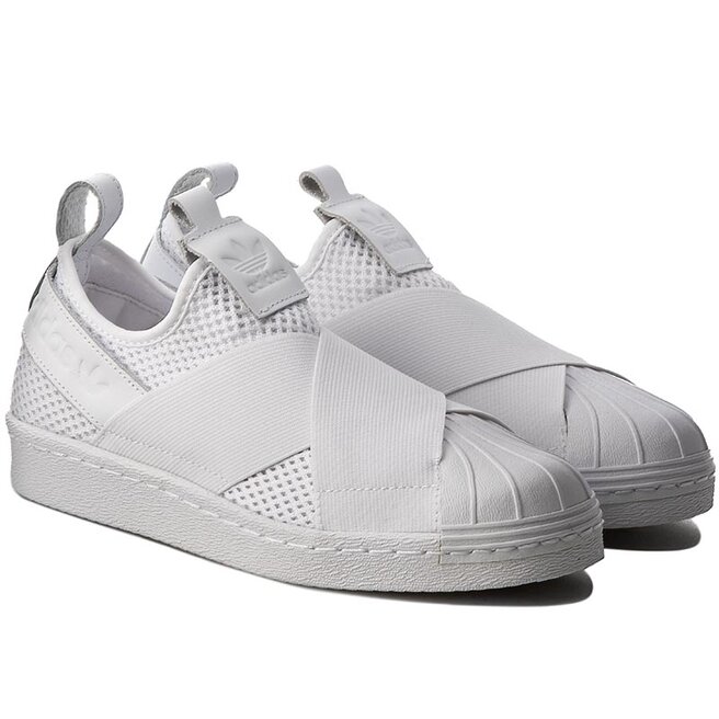 Superstar slip outlet on white