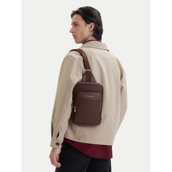 Saszetka Tommy Hilfiger Th Flag Monogram Sling Pack AM0AM14140 Brązowy -