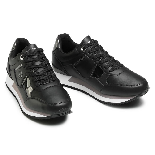 tommy hilfiger interlock city sneaker