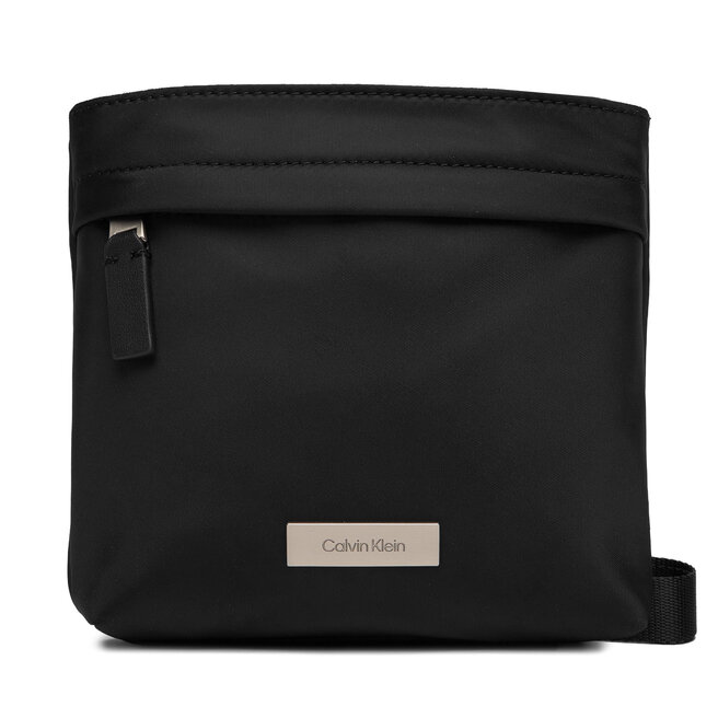 Saszetka Calvin Klein Sleek Slim Flatpack LV04D3234G Czarny -