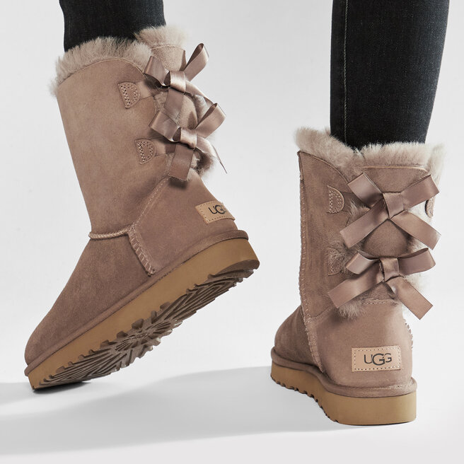 classic bailey bow uggs