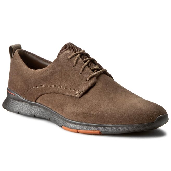 clarks mushroom suede