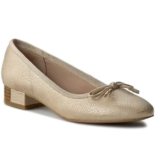 Clarks Eliberry Isla 261188134 Champagne Lea evzuttya .ua