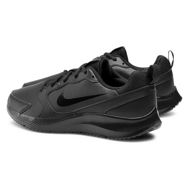 black filas mens