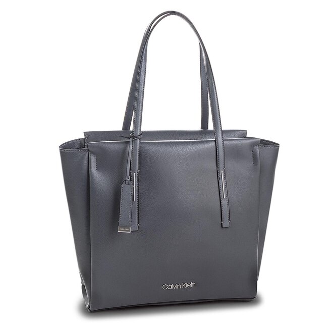 Frame large store shopper calvin klein
