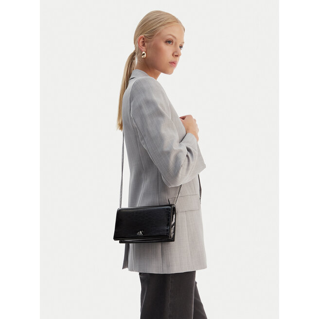 Torebka Calvin Klein Ck Metallic Wallet On Chain LV04F3320G Czarny -