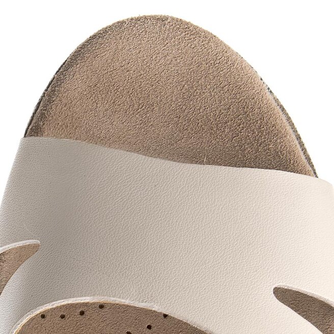 Clarks akilah on sale