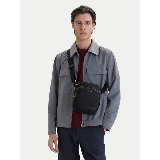 Saszetka Calvin Klein Raised Pocket Reporter LV04D3317G Czarny -