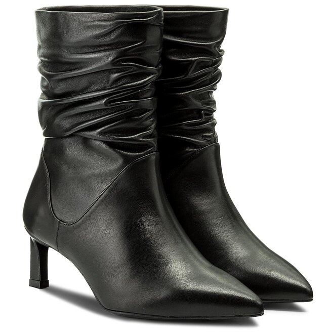 Stuart weitzman demibenatar boots hot sale