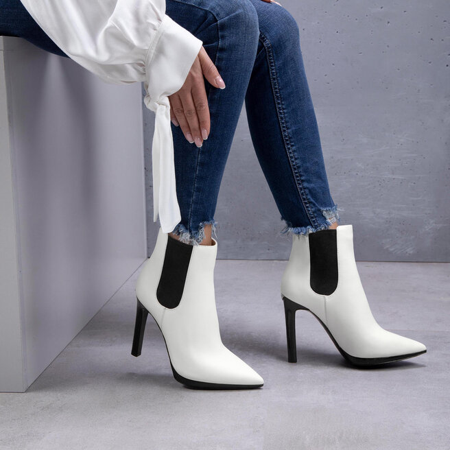 Боти MICHAEL Michael Kors Brielle Bootie 40R0BIHE5L Optic White •  