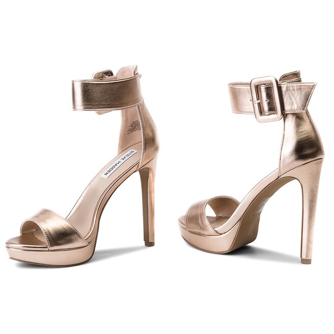 Steve madden hotsell circuit sandal