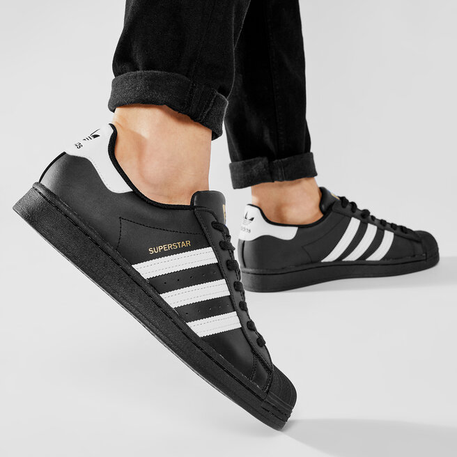 adidas Обувки adidas Superstar EG4959 Cblack/Ftwwht/Cblack