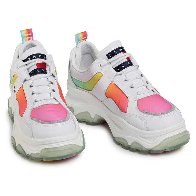 Laisvalaikio batai Tommy Jeans Degrade Flatform Shoe EN0EN00978 White YBR •  Www.eavalyne.lt