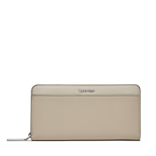 Calvin sales klein megalo