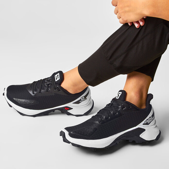 Salomon Čevlji Salomon Alphacross Blast J 411161 09 W0 Black/White/Black