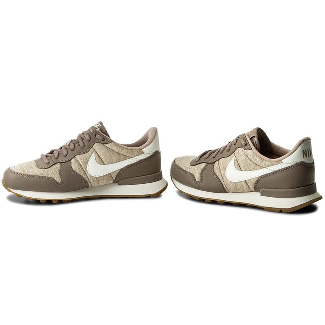 Nike internationalist store sepia stone
