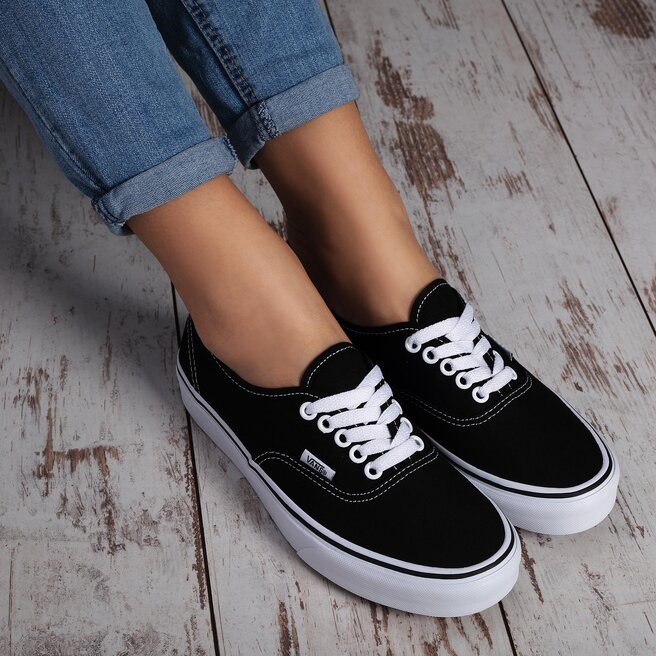 vans authentic black white classic