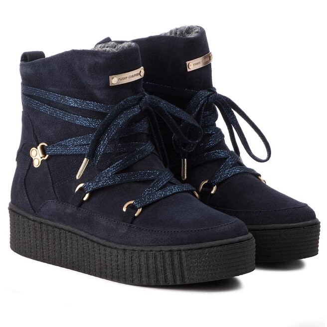 Tommy hilfiger cozy warmlined on sale suede