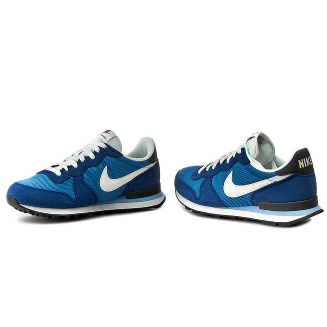 Nike internationalist star blue top