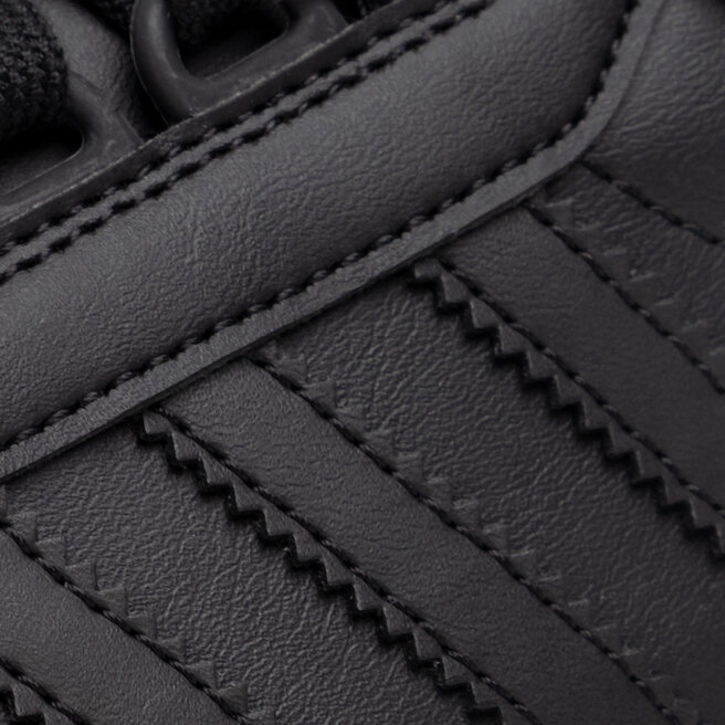 Взуття adidas Forest Grove J EG8959 Cblack/Cblack/Cblack • Eobuv.com.ua
