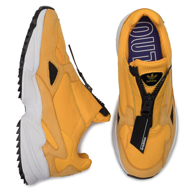 Boty adidas Falcon Zip W EE5113 Actgol Cblack Ftwwht eobuv.cz