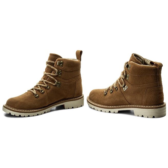 toms summit waterproof boot