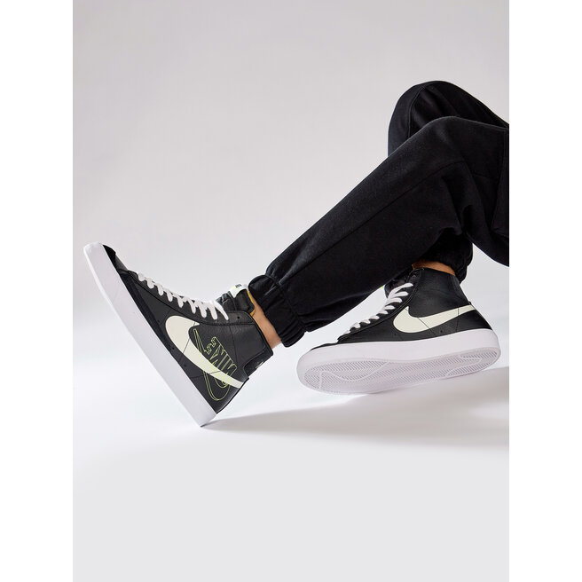 Nike Blazer Mid '77 DA4651 001 