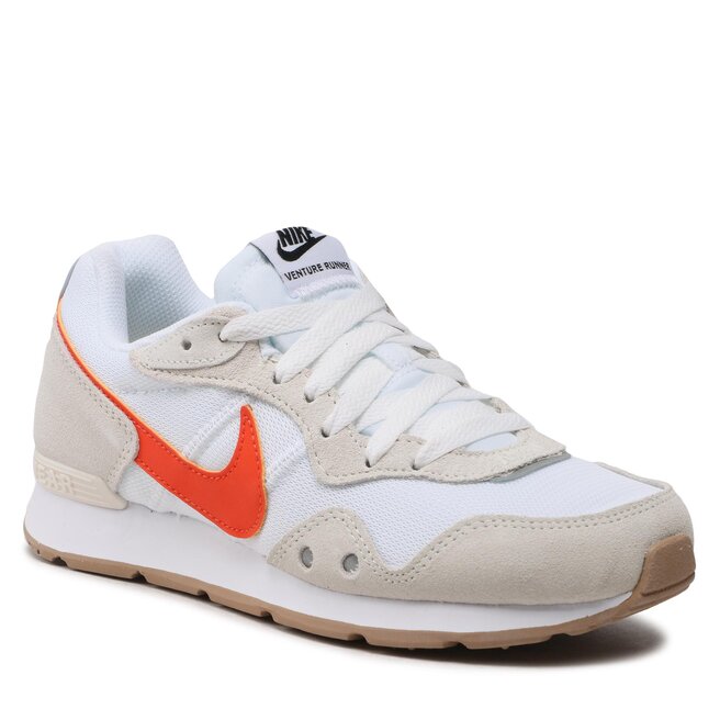 Pantofi Nike Venture Runner CK2948 109 White/Rush Orange/Summit White 109 imagine noua
