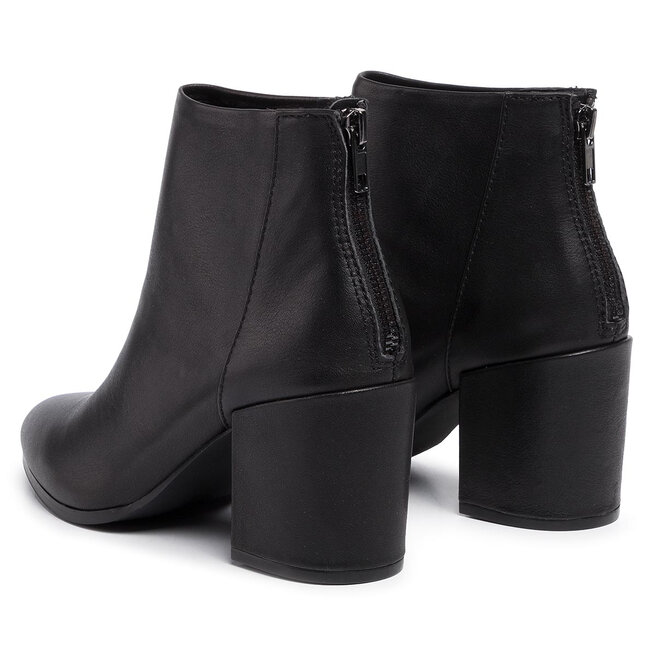 Jillian black sales leather steve madden