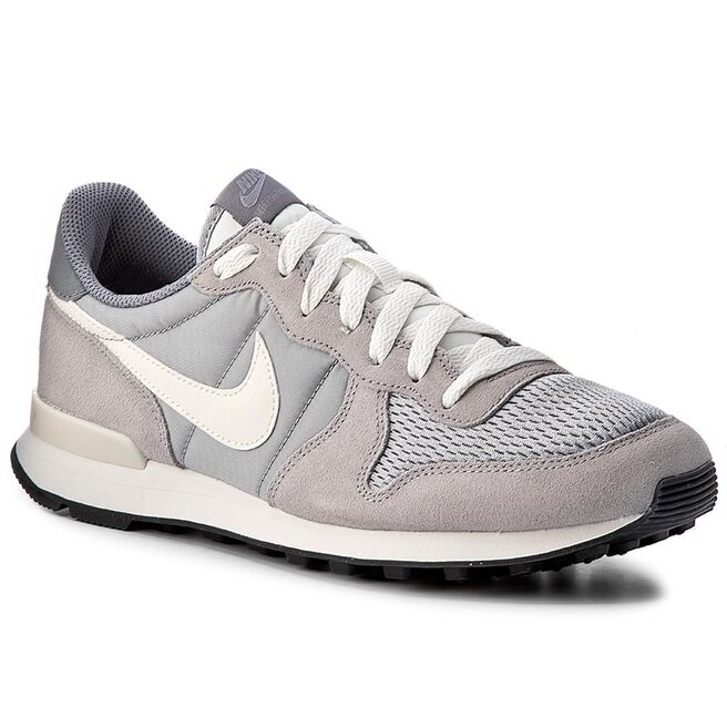 Nike internationalist wolf grey store sail