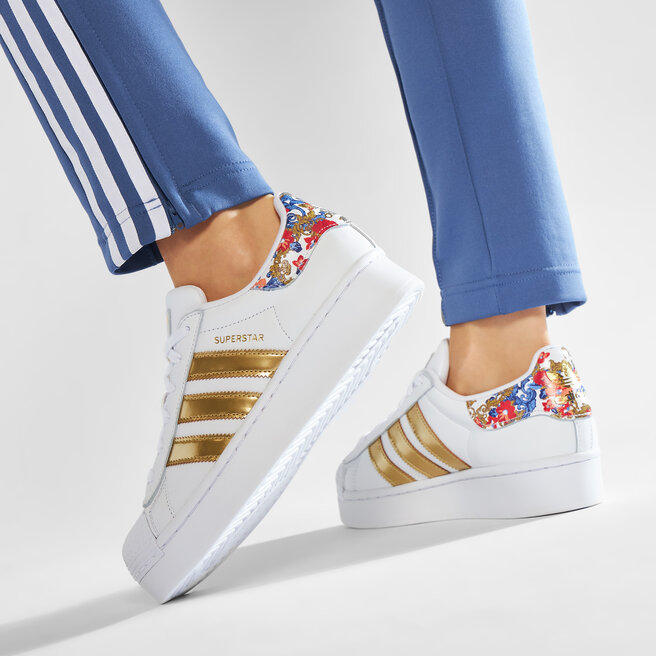 ÐÐ±ÑÐ²ÐºÐ¸ adidas Superstar Bold W FY3653 Ftwwht/Ftwwht/Supcol â¢ Obuvki.bg